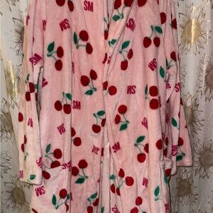 Steve Madden Pink Cherry Print Robe s/m